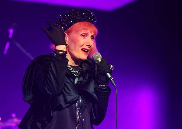 Šibenik: Josipa Lisac održala koncert u Kući umjetnosti Arsen