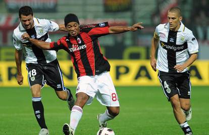 Ronaldinhho: Maknite me s transfer-liste, ostajem u Milanu