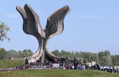 Ministarstvo će platiti školama da učenike vode u Jasenovac