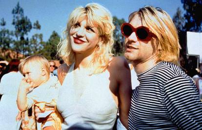 Korišteni tanjur Kurta Cobaina prodan je za 148 tisuća kuna
