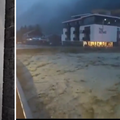 VIDEO Snažna oluja zahvatila je Sloveniju i Austriju: Pala je tuča veličine jajeta, letjeli krovovi...