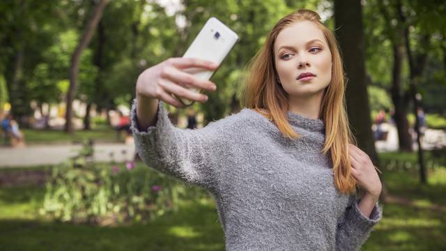 'Selfie' je kriv za sve: Sve više  narcisa zbog društvenih mreža