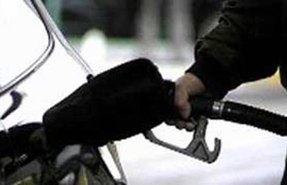 Benzin ponovno poskupio, litra eurosupera 8 kuna