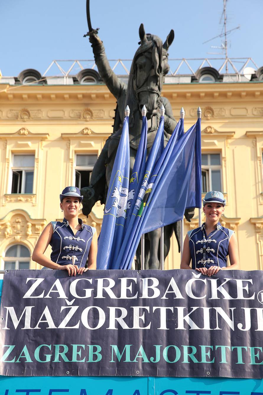 Zagrebačke mažoretkinje na Trgu proslavile 4000. nastup