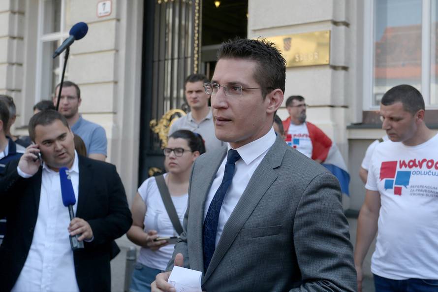 "Narod odlučuje": Skupili smo dovoljno potpisa za referendum
