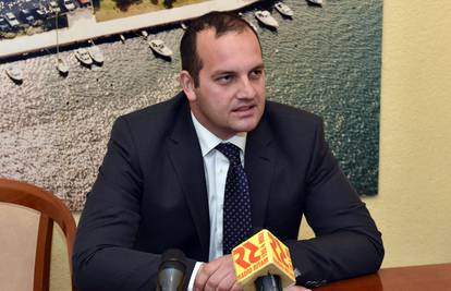 'Bernardić i ostali kandidati  imaju nerealan broj potpisa'