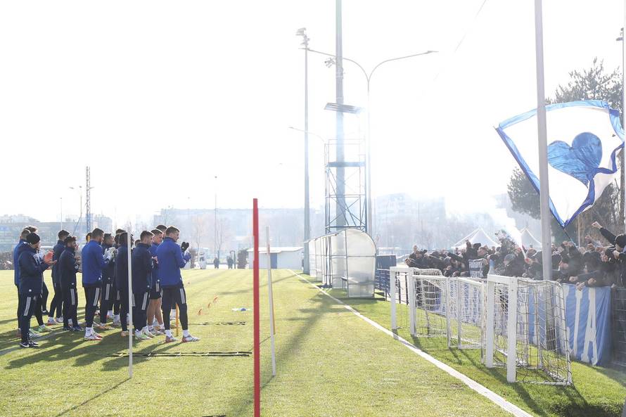 Zagreb: Bad Blue Boysi podržali igrače Dinama uoči sutrašnje utakmice Hajduka 