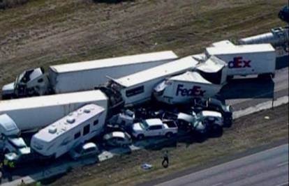 U lančanom sudaru 100 vozila u Teksasu dvoje ljudi poginulo