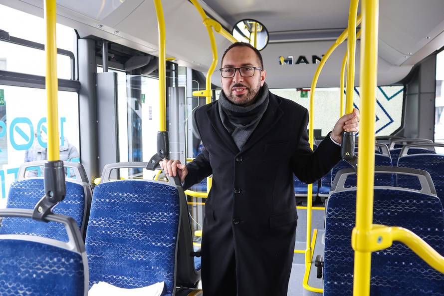 Tomašević i ZET predstavili nove niskopodne autobuse na električni pogon