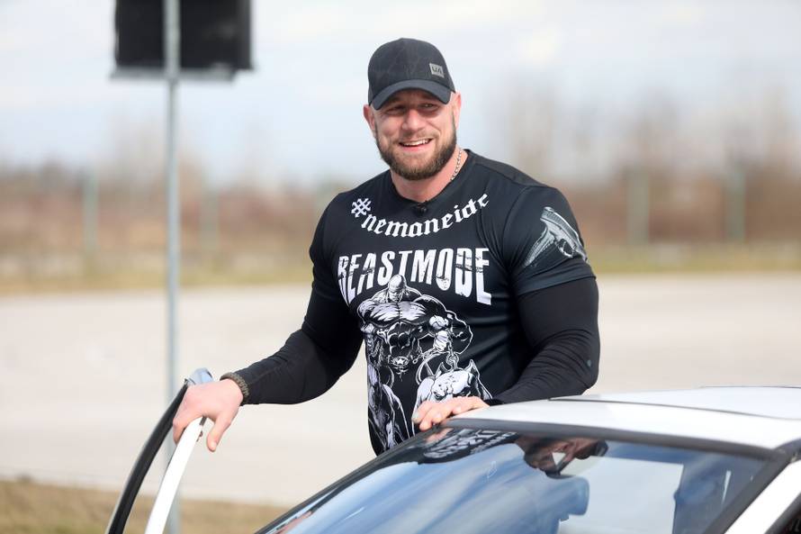 Stjepan Ursa 'razvalio' Šebalja! Natjecali su se u driftu, mrtvom dizanju i sprintu na 100 metara
