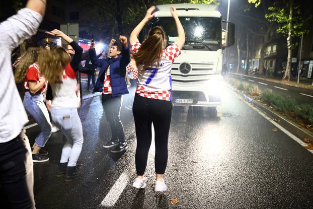 Slavlje navijača na ulicama Mostara