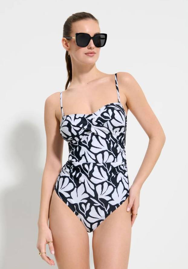 Istražili smo ponudu kupaćih kostima. Ima ih za 2,49 eura