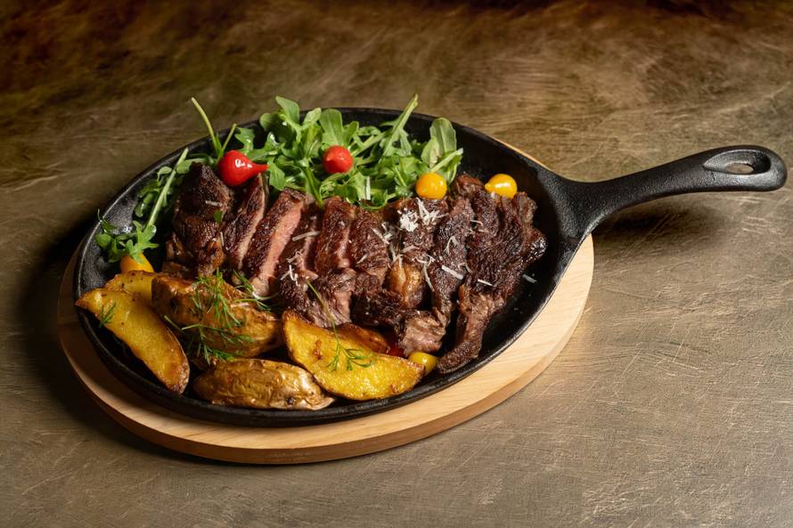 Posjetili smo restoran 'Mama!' na Črnomercu: To je mediteran na tanjuru po 'zagrebački'...