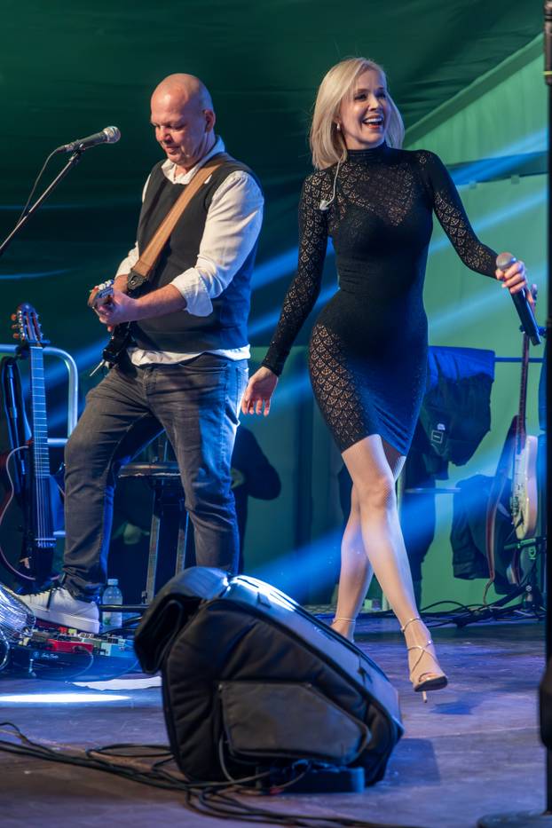 Žminj: Koncert Jelene Rozge za Valentinovo 