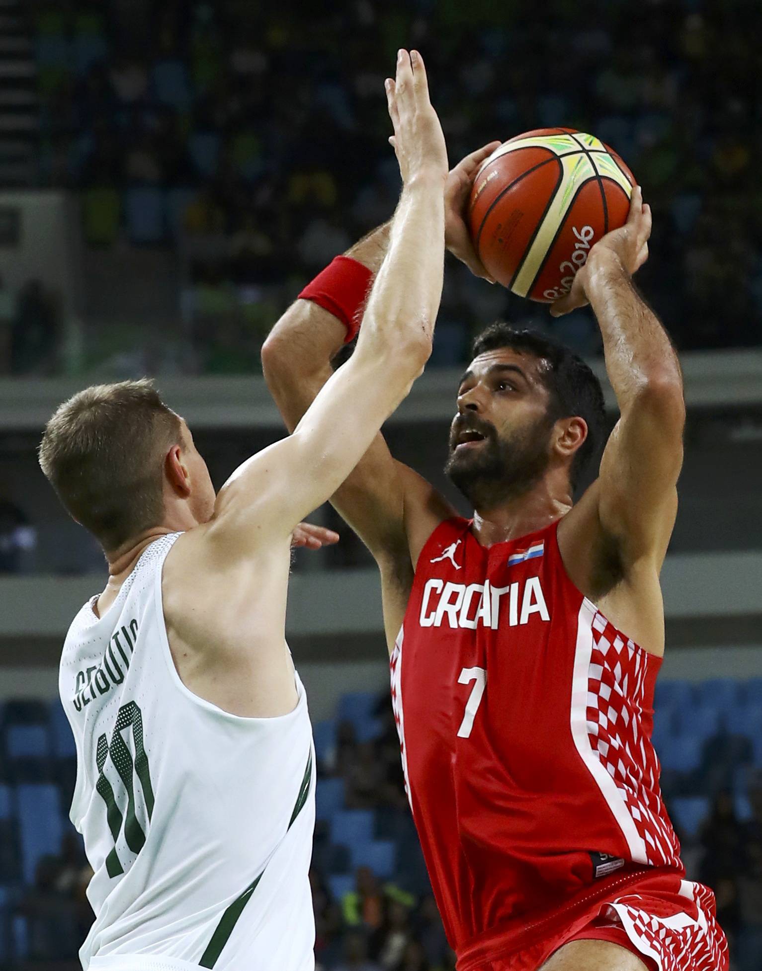 Basketball - Men's Preliminary Round Group B Lithuania v Croatia