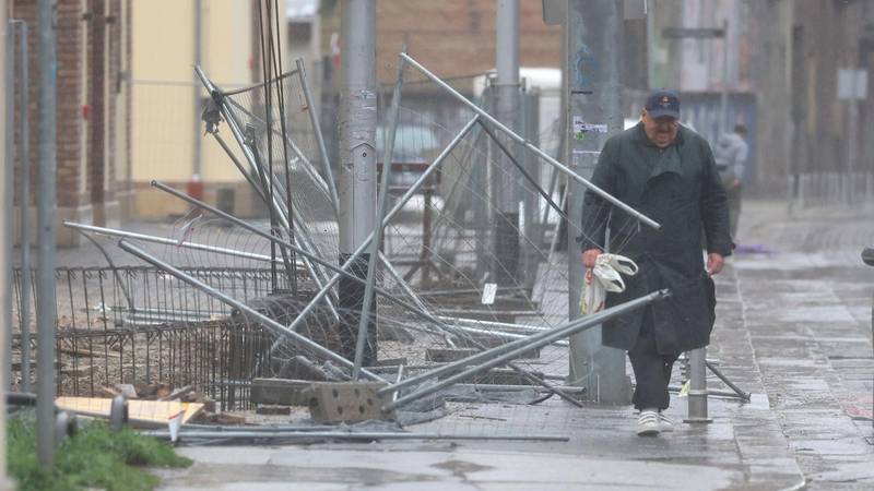 'Udari vjetra u Zagrebu idu i do 120 km/h. Vrijeme je opasno!'
