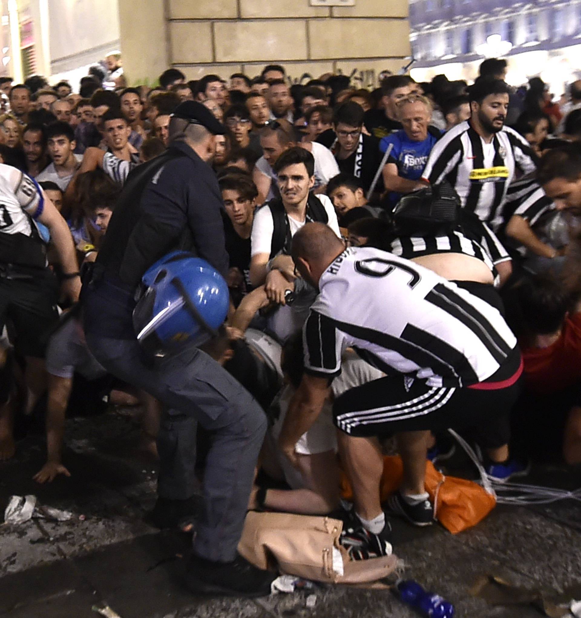 Football Soccer - Juventus v Real Madrid - UEFA Champions League Final - San Carlo Square, Turin