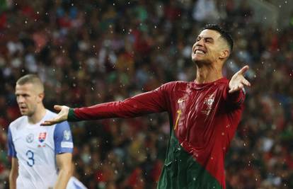 VIDEO Ima li rekord koji neće srušiti? Ronaldo piše povijest! 'Želim doći do 1000 golova'