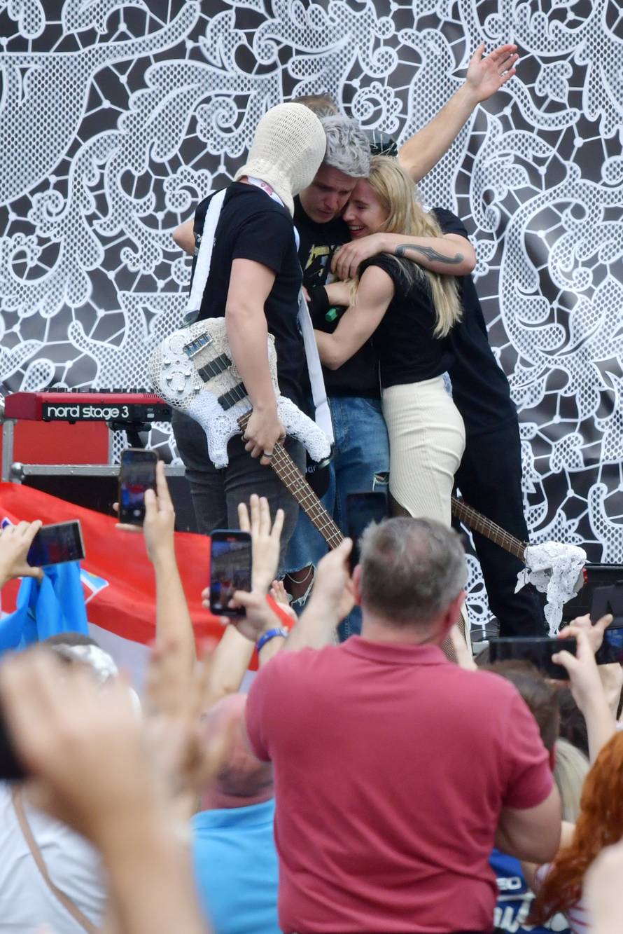 Baby Lasagna rasplakao se na dočeku u Zagrebu