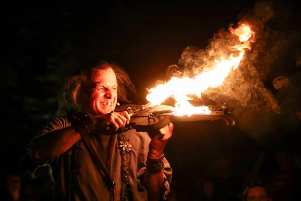 Donja Stubica: Borbe vatrom na Tahijevom viteškom turniru