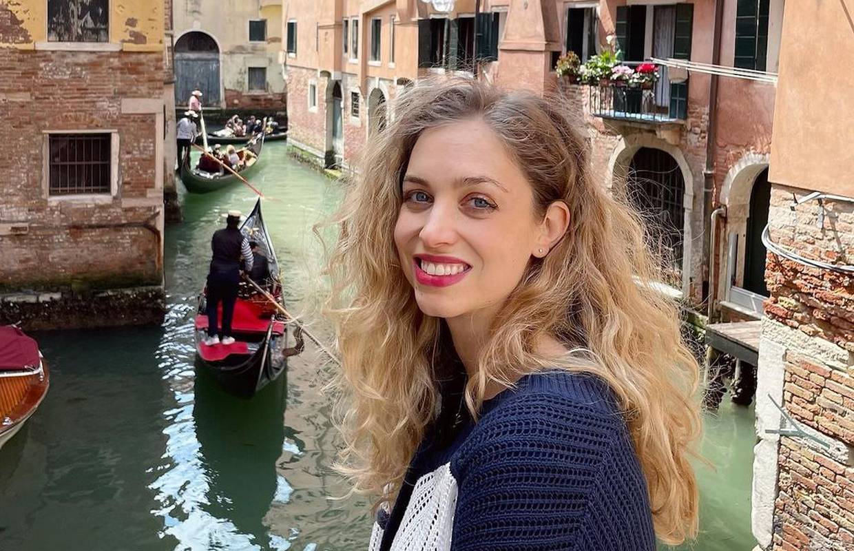 Hana Huljić u šetnji Venecijom otkrila još veći trudnički trbuščić