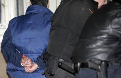 Prodavali su ga islamistima: U BiH uhićeni krijumčari oružja