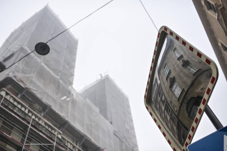 FOTO U bazilici Srca Isusova u Palmotićevoj prvi puta nakon razornog potresa služili misu