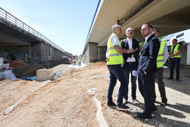 FOTO Pogledajte radove na Sarajevskoj. Bit će gotova do kraja godine. Stiže i tramvaj