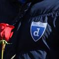 Plavi su kavaliri: Igrači Futsal Dinama ženama dijelili ruže...