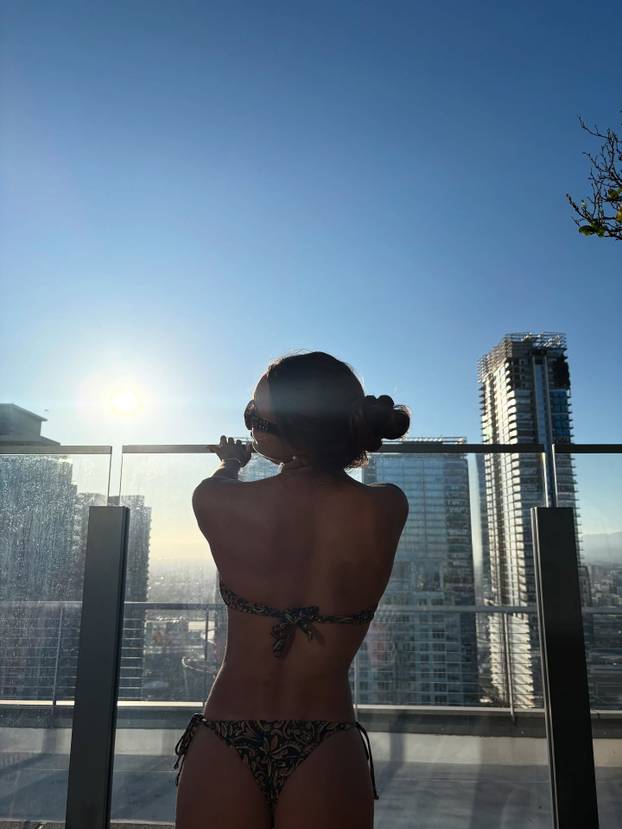 FOTO Tko kaže da je hladno? Ova plivačica podigla je temperaturu brže od radijatora!