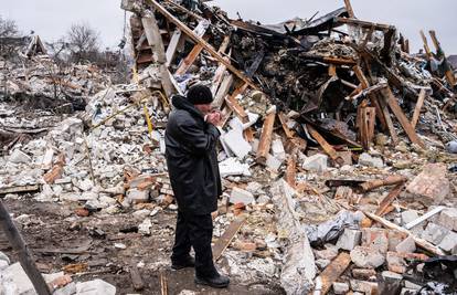 Herson pod kontrolom Rusa? Nove eksplozije u Kijevu, a nova runda pregovora tek sutra