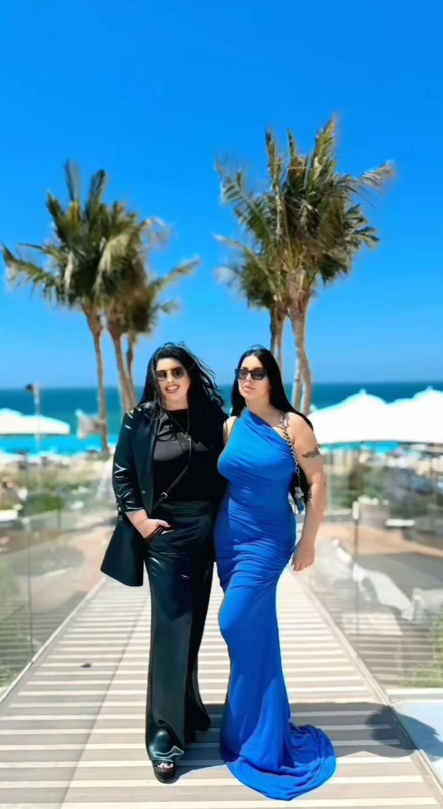 Dragana Mirković u Dubaiju juri 'autom' po vodi: Sa Sekom pila poseban 'zlatni' cappuccino...