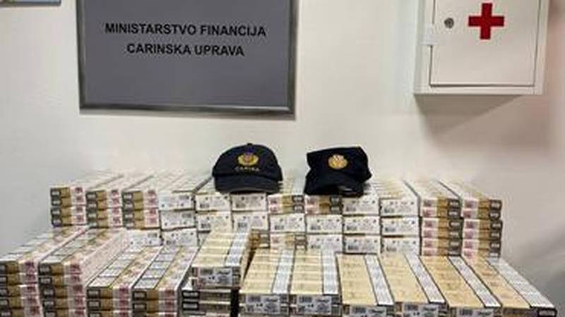 FOTO Na Jasenovcu ga ulovili s gomilom cigareta u kamionu