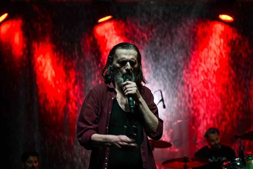 Goran Bare bio je rock legenda koja je cijeli &zcaron;ivot vodila bitku s vlastitim demonima...