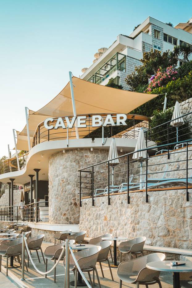 FOTO Hotel u Dubrovniku ima koktel bar u stijeni nad morem!