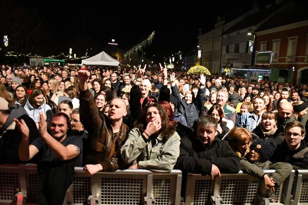 Koncert Psihomodo Popa na adventu u Koprivnici