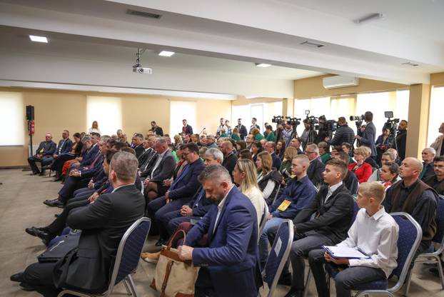 Susret dvojice predsjednika s predstavnicima mađarske manjine u Hrvatskoj 