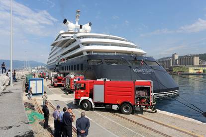 Rijeka: JVP Grada Rijeke održala vatrogasnu vježbu na polarnom kruzeru Scenic Eclipse