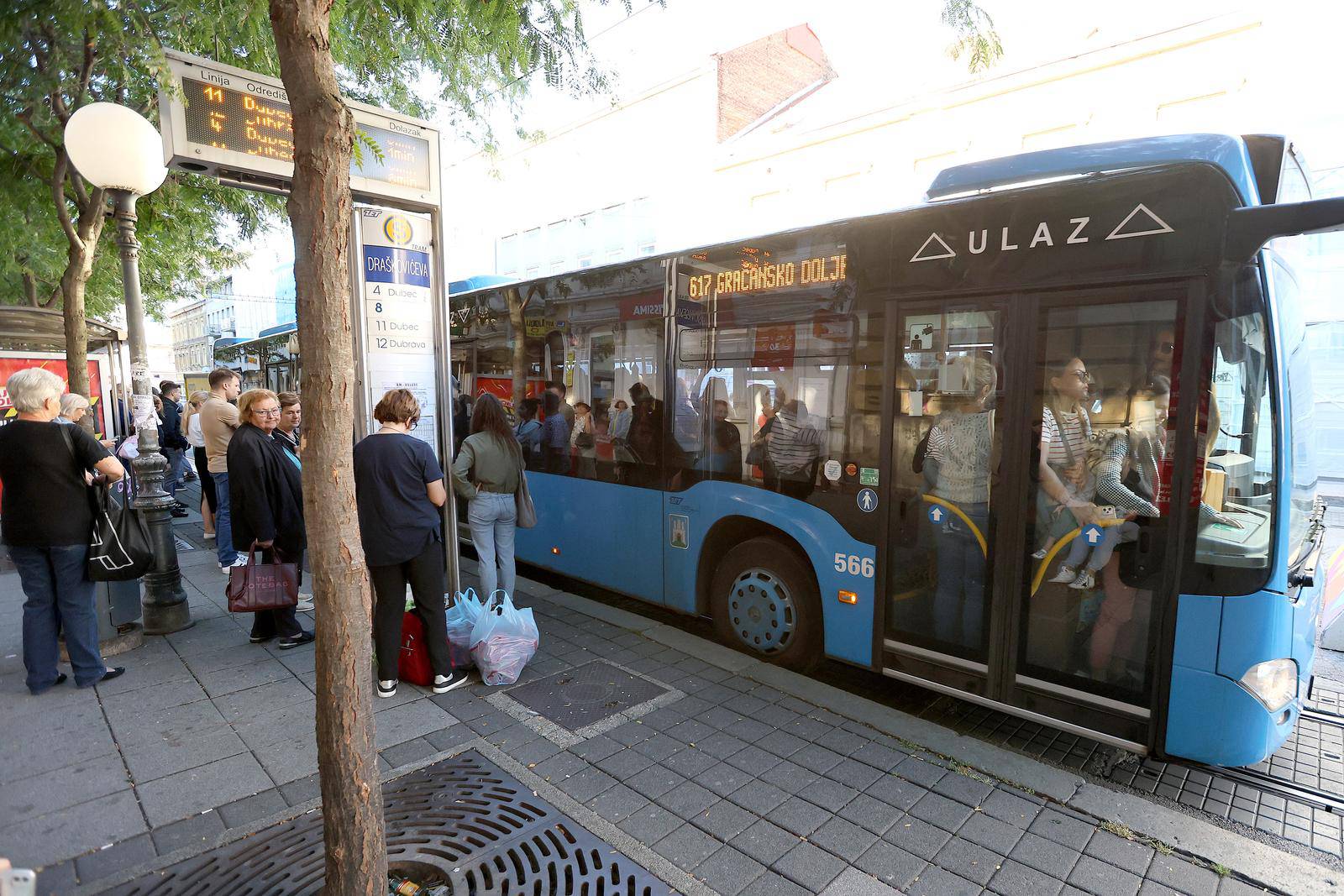 Zagreb: Velike gužve na autobusnoj  liniji 617