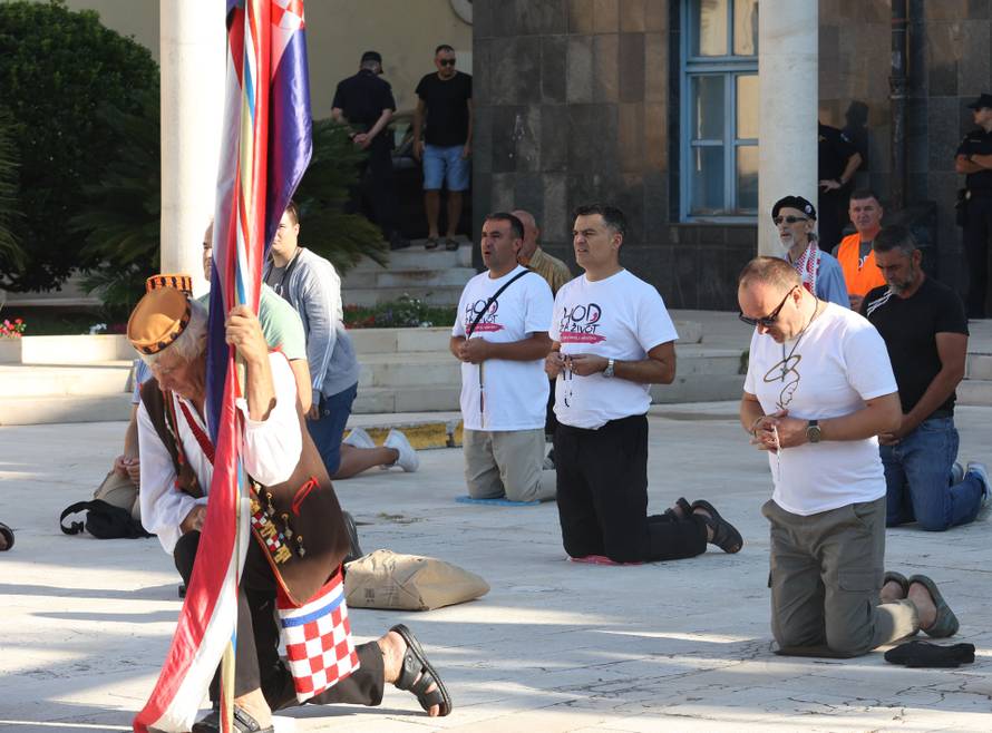Šibenik: Molitelji na gradskim trgovima prve subote u mjesecu