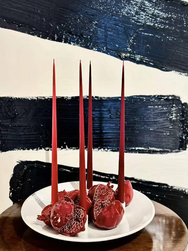 FOTO Šekoranjina blagdanska čarolija: Tihi dekor u izlozima i hotelima je pravi spektakl