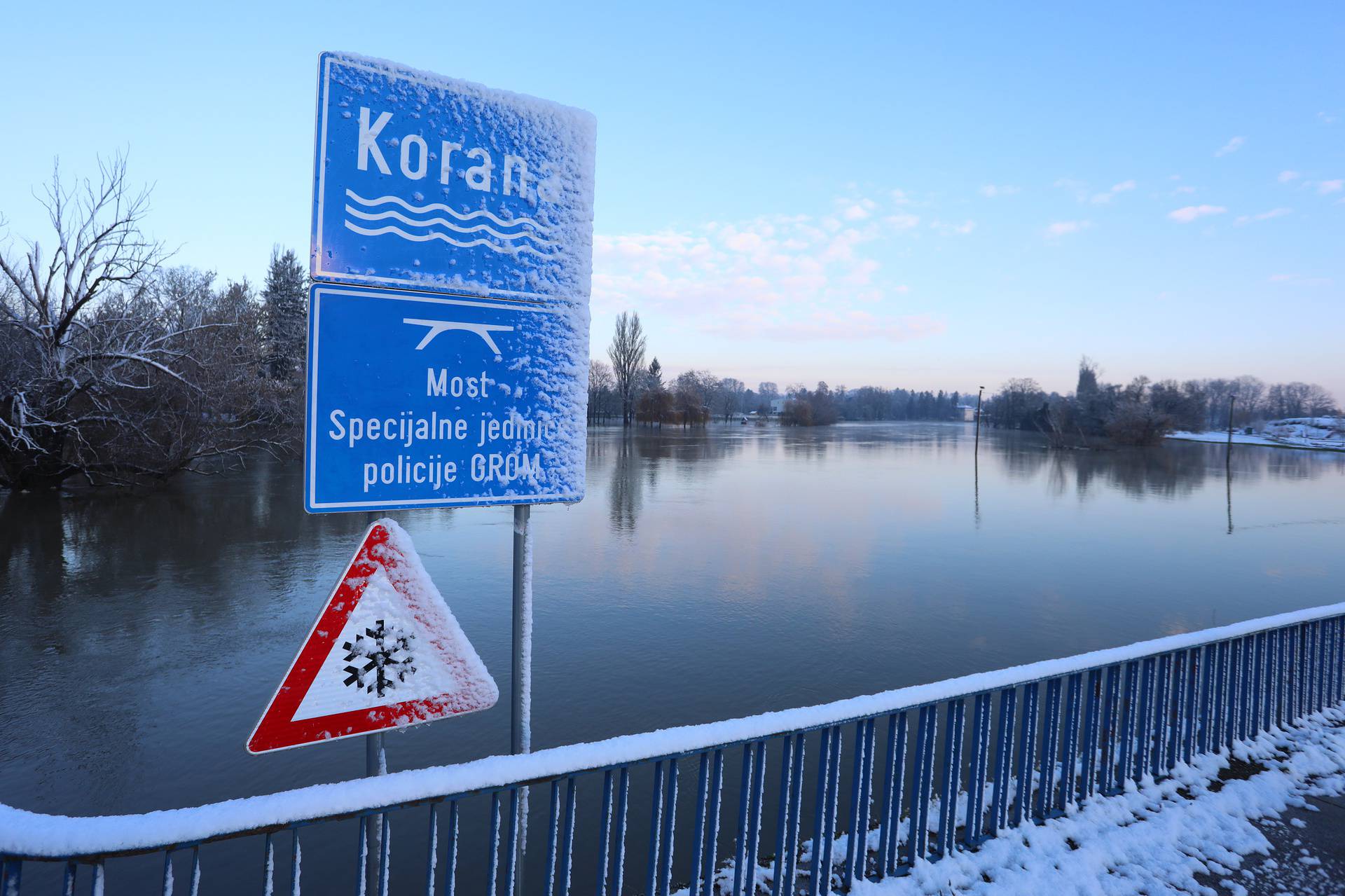 Vodostaj rijeke Korane u Karlovcu u blagom je opadanju