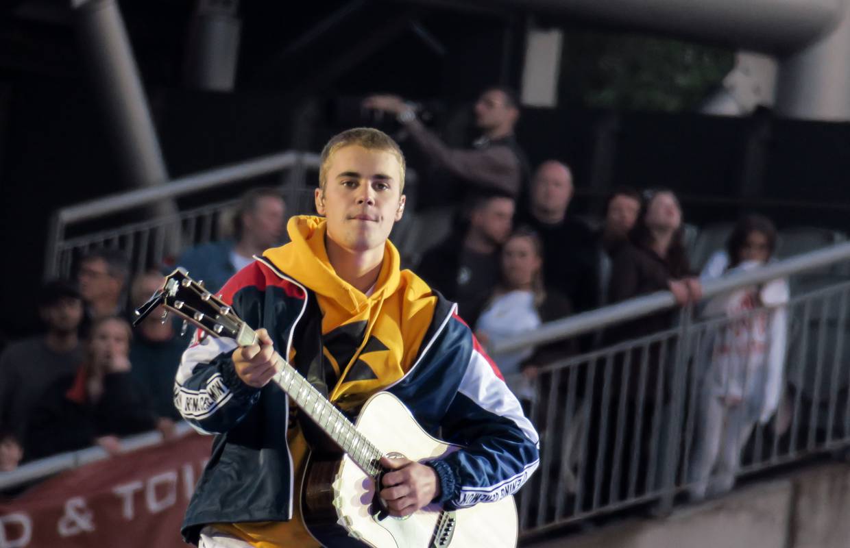 Nakon izlaska iz crkve: Bieber je autom pregazio fotografa