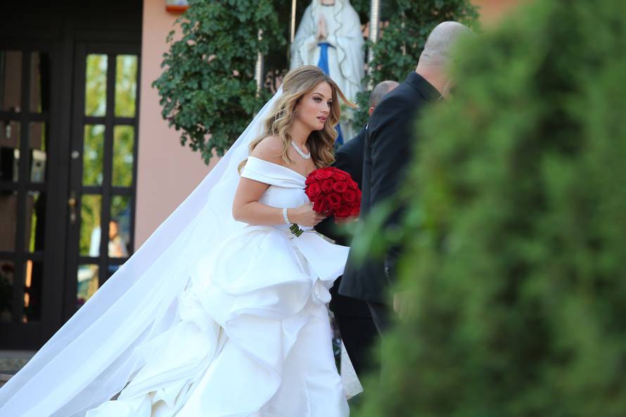 ARHIVA - 2017. Zagreb: Vjen?anje Matea Kova?i?a i Izabel Andrijani?