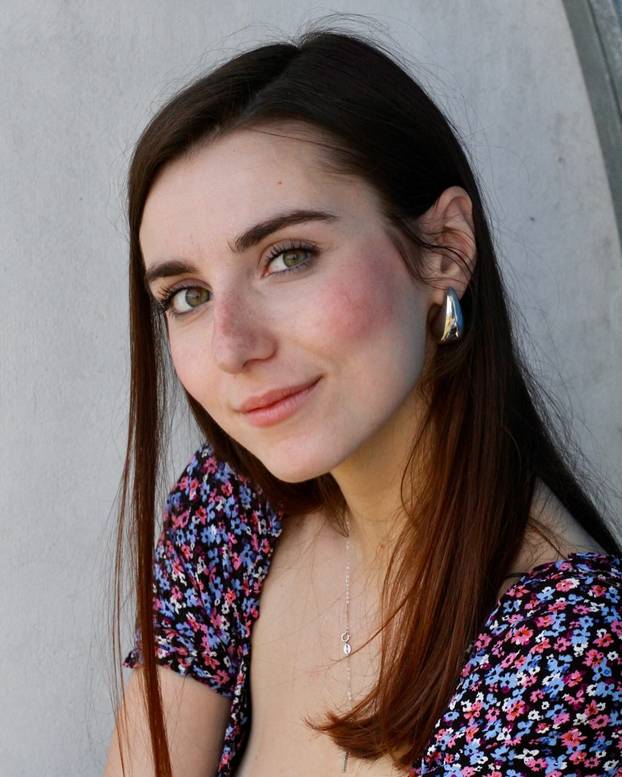 FOTO Zbog nje bi svi u zaleđe. Tange i zastavica su joj rekviziti