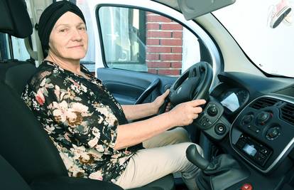 Srce koje kuca za druge: Nena boluje od karcinoma, ali i dalje pomaže drugim pacijentima