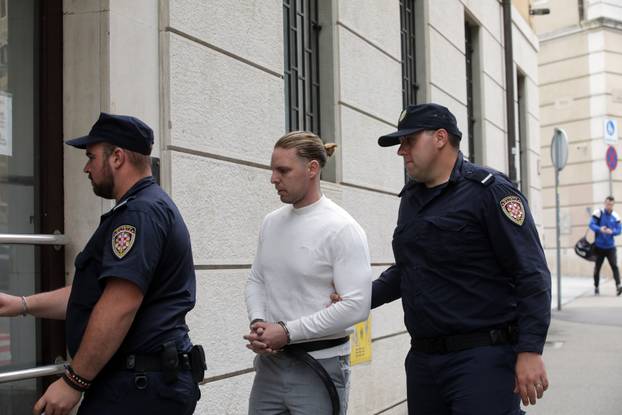Rijeka: Robert DiCaprio u pratnji policije dolazi na USKOK