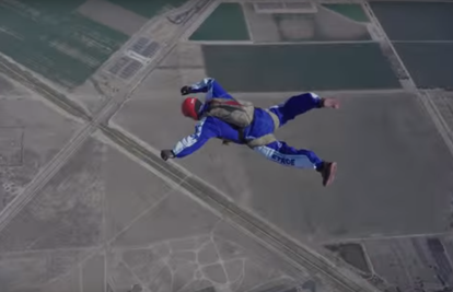 Neustrašivi avanturist: Skočio s visine od 7 km bez padobrana