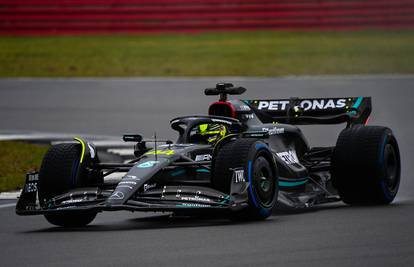 Mercedes i Alpine predstavili su svoje bolide: Lewis Hamilton ne planira napustiti momčad i F1