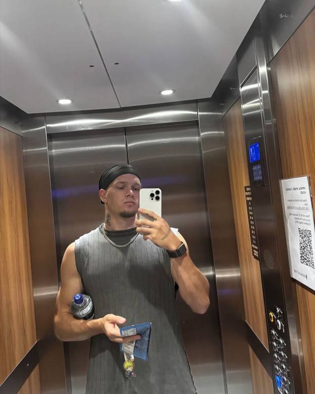 FOTO Darijo Srna prodao ga je za rekordnu svotu. Sad ne smije igrati, a ona ga pritom zabavlja